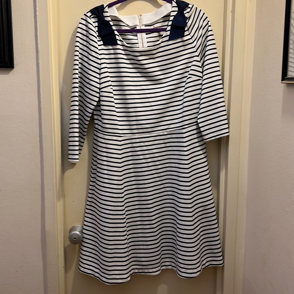 NWT Kate spade stripe dress white with a navy blue stripes